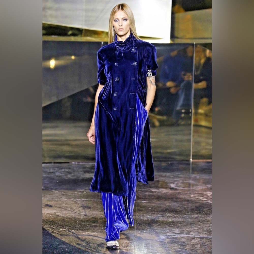 RARE H&M Studio Crushed Velvet Opera Coat – Deep Navy – Size US 8 – NWT